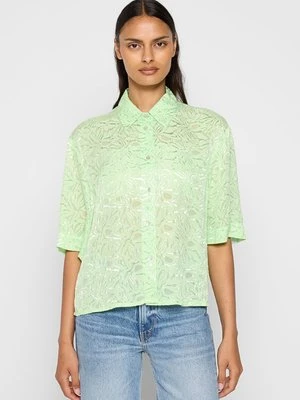 Koszula & Other Stories