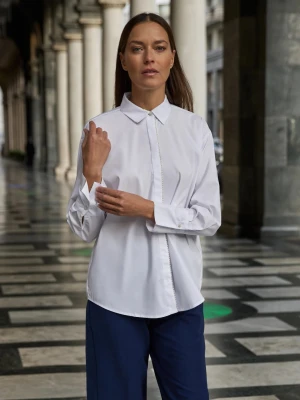 Koszula ozdobiona koralikami biała Moodo