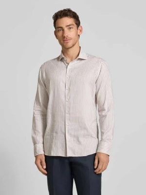 Koszula w kroju regular fit do biznesu z kołnierzykiem typu kent Eterna