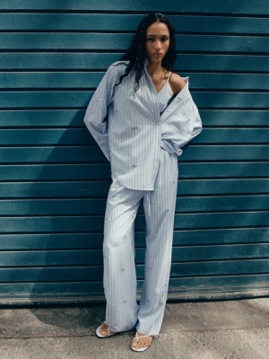 Koszula w paski z ozdobnym strasem błękitny - Kobieta - - MANGO