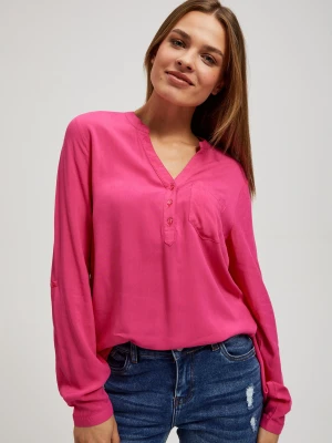 Koszula z dekoltem w serek i kieszonką Moodo