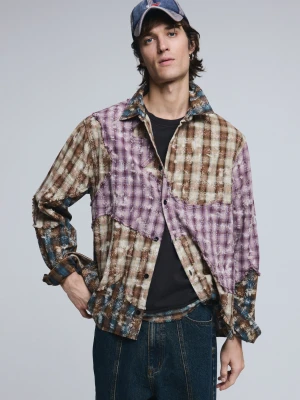 Koszula z długim rękawem w kratę patch Desigual