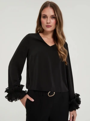 Koszula z falbanami na rękawach czarna Moodo