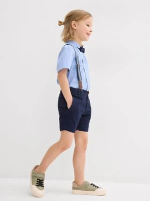 Koszula z krótkim rękawem, bermudy chino na szelkach i mucha (4 części) bonprix