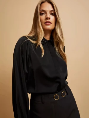 Koszula z ozdobnym kołnierzykiem czarna Moodo