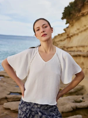 Koszula z szerokimi rękawami biała Moodo