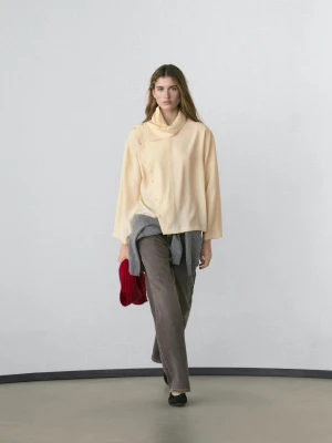 Koszula Z Asymetrycznym Zapięciem Na Guziki - Surowy - - Massimo Dutti - Kobieta