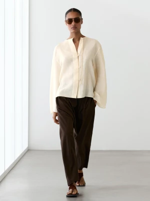 Koszula Ze 100% Lnu Z Ozdobnym Dekoltem - Waniliowy - - Massimo Dutti - Kobieta