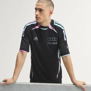 Zdjęcie produktu KOSZULKA AUDI REVOLUT F1 TEAM TEAMGEIST DRIVER Adidas