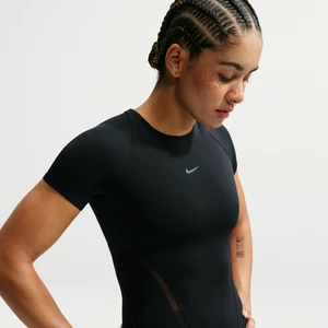 Damska koszulka z krótkim rękawem z siateczki Nike Universa - Czerń