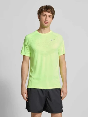 Koszulka funkcyjna z logo i okrągły dekolt model 'Stride' Nike Training