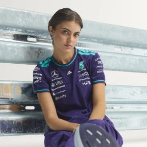 KOSZULKA KIEROWCY MERCEDES-AMG PETRONAS FORMULA 1 TEAM VANDA BLOOM AUTHENTIC Adidas Dark Purple