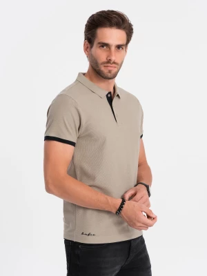 Bawełniana koszulka męska polo z kontrastowymi wykończeniami – ciemnobeżowa V5 OM-POSS-0113
 -                                    L