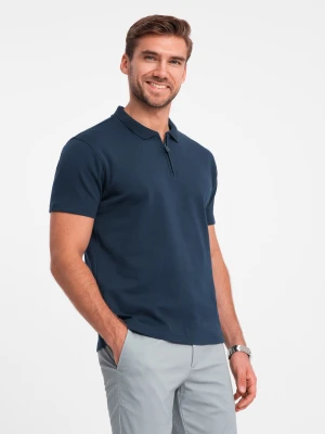 Koszulka męska polo z zapinanym na zamek kołnierzykiem – granatowa V7 - Rozmiar: M Ombre Clothing