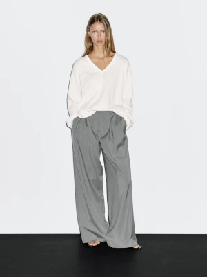 Koszulka Oversize Z Dekoltem W Serek - Surowy - - Massimo Dutti - Kobieta