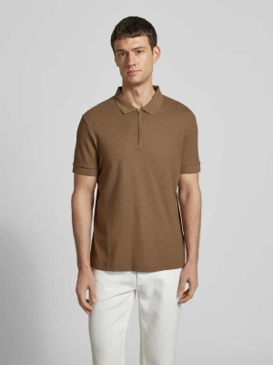 Zdjęcie produktu Koszulka polo męska JOOP! Collection;Czysta bawełna;Krój regular fit;Model ‘Brody’;Kołnierzyk polo z listwą na zamek błyskawiczny;Fakturowany wzór;Długość tyłu 