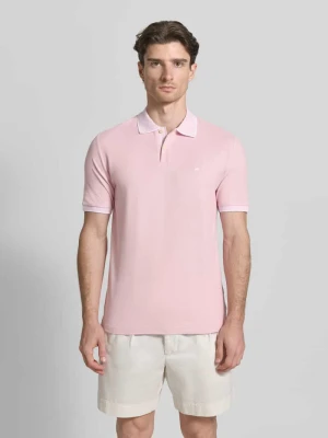 Koszulka polo o kroju modern fit z haftem FYNCH-HATTON