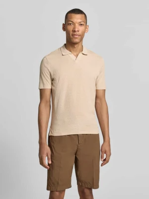 Koszulka polo o kroju nowoczesnym z kołnierzykiem polo i detalem z logo MARKUP