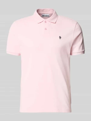 Koszulka polo o kroju nowoczesnym z wyhaftowanym logo REVIEW