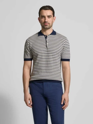 Koszulka polo o kroju regular fit we wzór na całej powierzchni z listwą guzikową Manuel Ritz