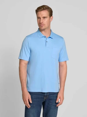 Koszulka polo o kroju regular fit z brustaszą maerz muenchen