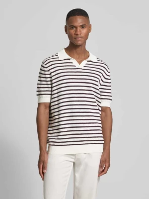 Koszulka polo o kroju regular fit z dekoltem w serek MCNEAL