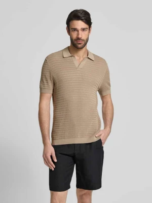 Koszulka polo o kroju regular fit z dekoltem w serek model ‘BRAIAN’ drykorn