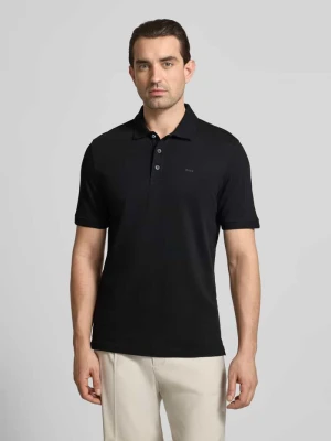 Koszulka polo o kroju regular fit z detalem z logo model ‘Pete’ BRAX