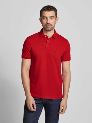 Koszulka polo o kroju regular fit z detalem z logo Tommy Hilfiger