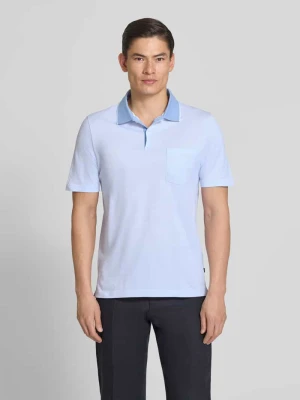 koszulka polo o kroju regular fit z fakturowanym wzorem i brustaszą maerz muenchen