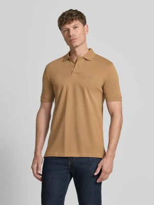 koszulka polo o kroju regular fit z haftem Christian Berg Koniakowy