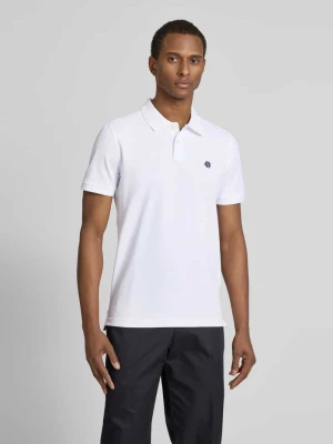 Koszulka polo o kroju regular fit z listwą guzikową i wyhaftowanym logo MCNEAL