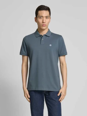 Koszulka polo o kroju regular fit z listwą guzikową i wyhaftowanym logo MCNEAL