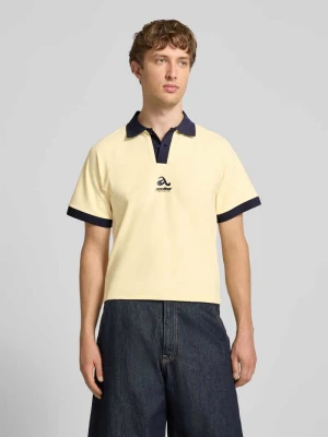 koszulka polo o kroju regular fit z logo i listwą guzikową ANOTHER COTTON LAB