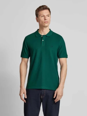 Koszulka polo o kroju regular fit z wyhaftowanym logo FYNCH-HATTON