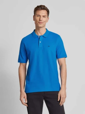 Koszulka polo o kroju regular fit z wyhaftowanym logo FYNCH-HATTON