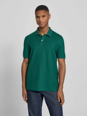 koszulka polo o kroju regular fit z wyhaftowanym logo FYNCH-HATTON