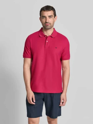 koszulka polo o kroju regular fit z wyhaftowanym logo FYNCH-HATTON Oberżynowy