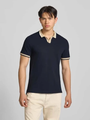 koszulka polo o kroju regular fit z wyhaftowanym logo model 'EVO' Blend