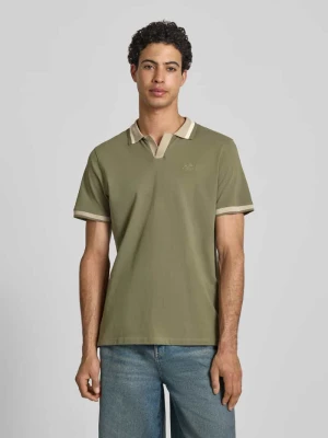 koszulka polo o kroju regular fit z wyhaftowanym logo model 'EVO' Blend