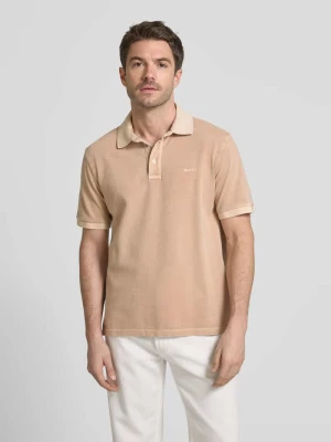 Koszulka polo o kroju regular fit z wyhaftowanym logo model ‘SUNFADED’ Gant