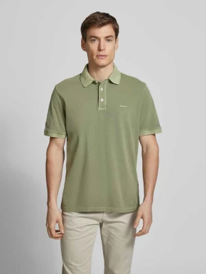 Koszulka polo o kroju regular fit z wyhaftowanym logo model ‘SUNFADED’ Gant