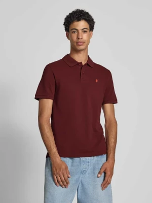Koszulka polo o kroju regular fit z wyhaftowanym logo REVIEW