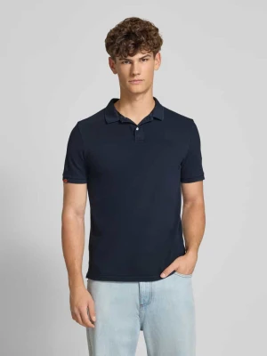 Koszulka polo o kroju regular fit z wyhaftowanym logo Superdry
