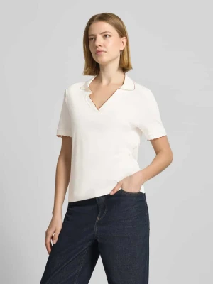 Koszulka polo o kroju slim fit z falistym brzegiem i dekoltem w serek Marc Cain