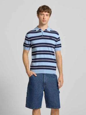 Koszulka polo o kroju slim fit z mieszanki wiskozy REVIEW