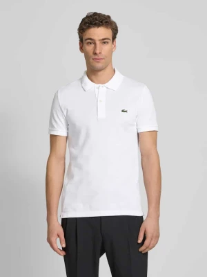 Koszulka polo o kroju slim fit z naszywką z logo model ‘PIQUE’ Lacoste