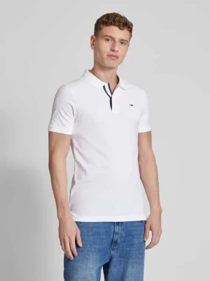 Koszulka polo o kroju slim fit z naszywką z logo Tommy Jeans