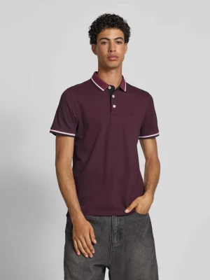 Koszulka polo o kroju slim fit z wyhaftowanym logo model ‘PAULOS’ jack & jones