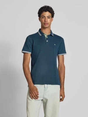 Koszulka polo o kroju slim fit z wyhaftowanym logo model ‘PAULOS’ jack & jones